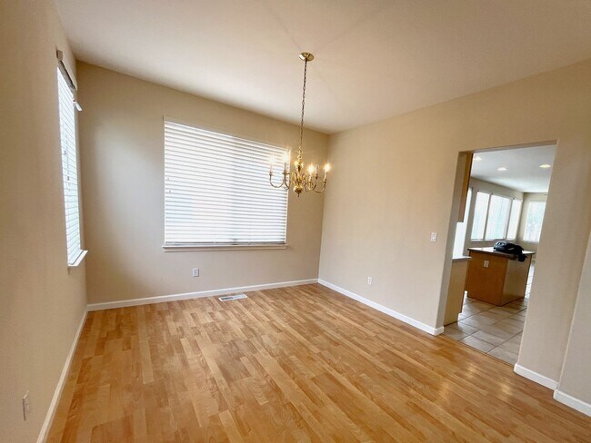 Foto del edificio - Super Desirable Southwest Reno