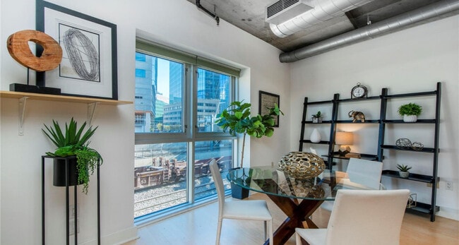Foto del edificio - 1610 Little Raven St