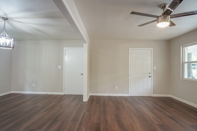 Foto del edificio - 5942 Ridge Dr SE