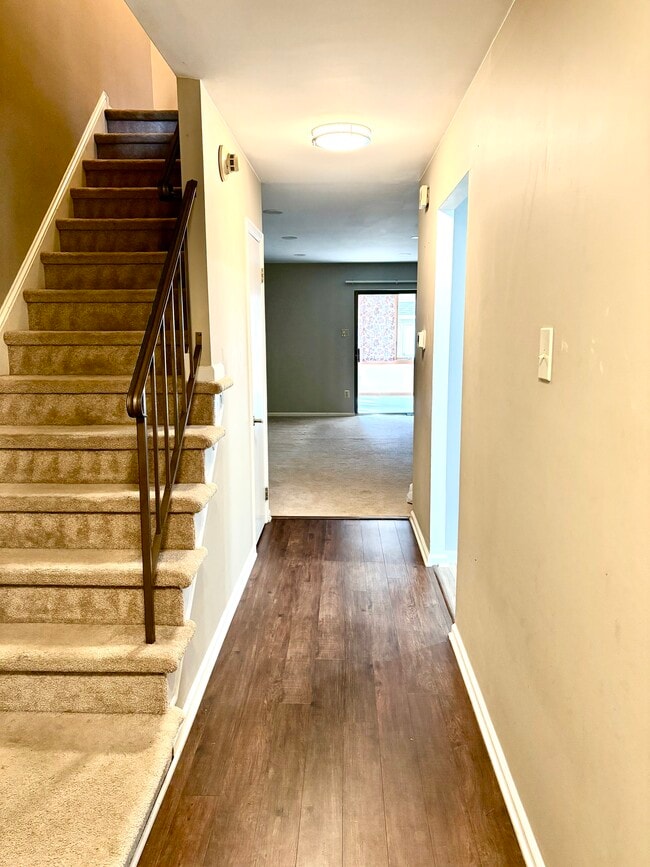 Building Photo - 224 Towyn Ct