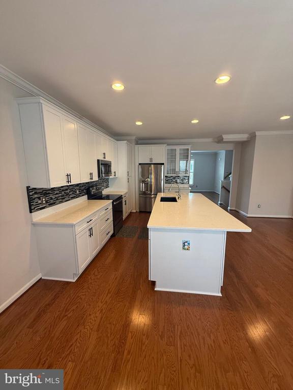 Building Photo - 113 Blackford Dr