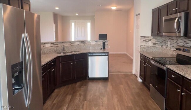 Foto del edificio - 1473 Bush St W