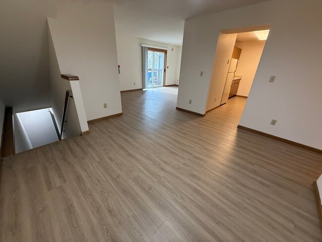 Building Photo - 1908 Fox Run