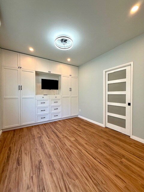 Foto del edificio - 6719 Rudnick Ave