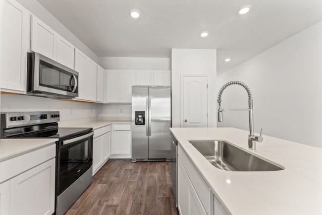Building Photo - 5966 Ortega Hills Dr