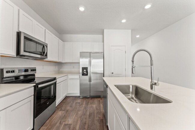 Foto del edificio - 5966 Ortega Hills Dr