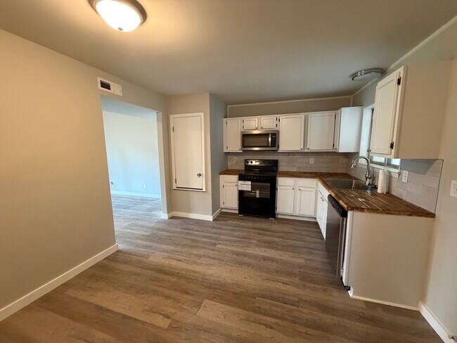 Foto del edificio - 103 Briarfield Cove