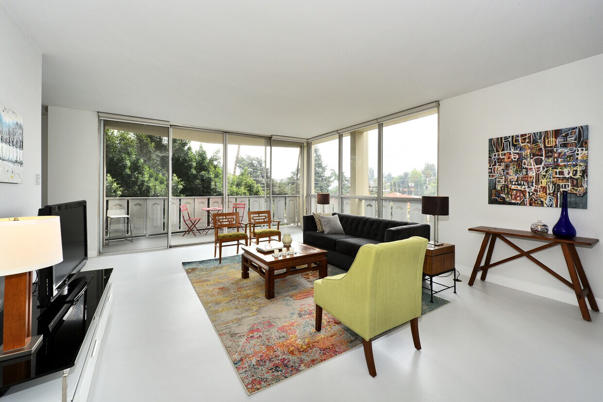 Foto principal - 4411 Los Feliz Blvd