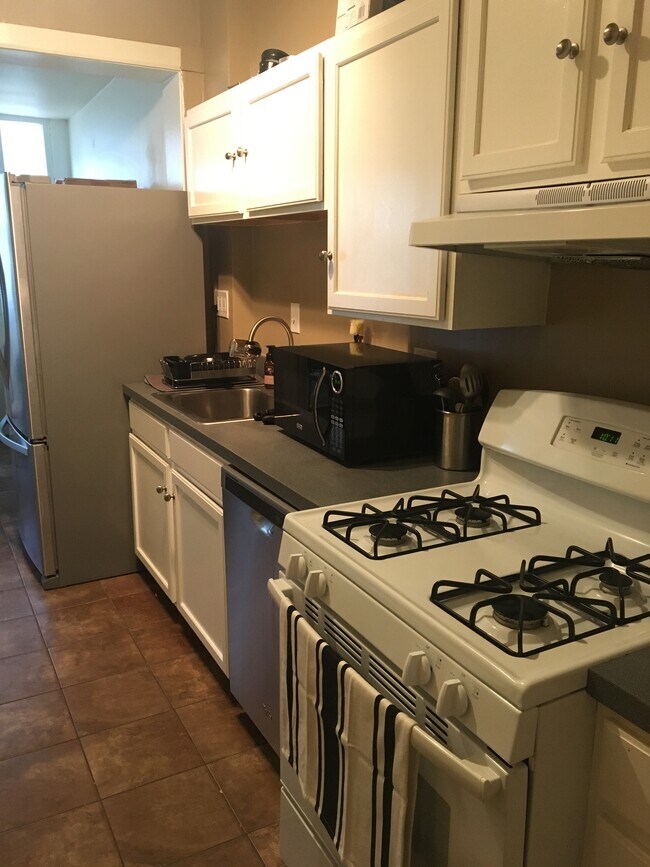 Foto del edificio - 1447 Parkwood Pl NW