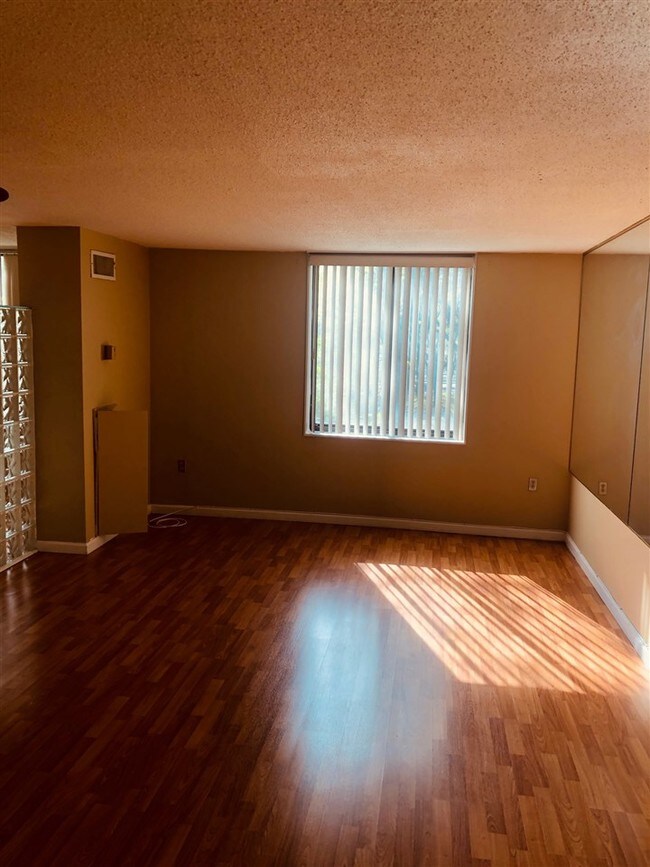 133 Harmon Cove Tower, Secaucus, NJ 07094 House Rental in Secaucus