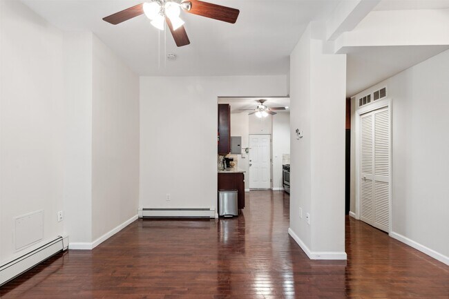 Foto del edificio - 615 15th St