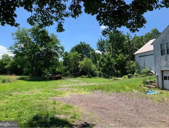 Building Photo - 1070 Collegeville Rd
