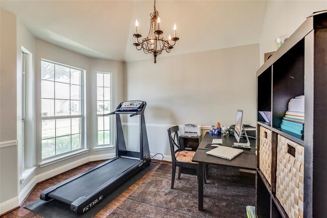 Foto del edificio - 5543 Poplar Terrace Ln