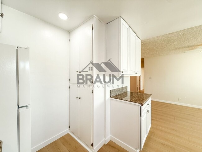 Foto del edificio - 13129 Oxnard St