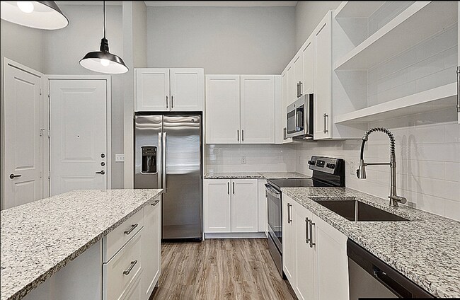 Foto del edificio - 8200 Glenn Day Dr