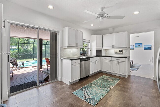 Foto del edificio - 14645 SW 83rd Ave