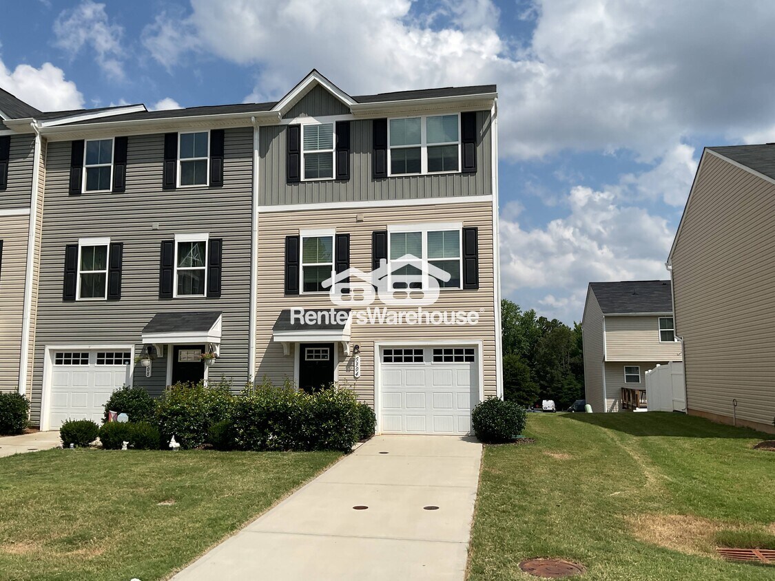 Foto del edificio - 5304 Austin Knoll Ct
