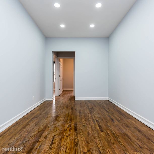 Foto del edificio - 1856 Madison St