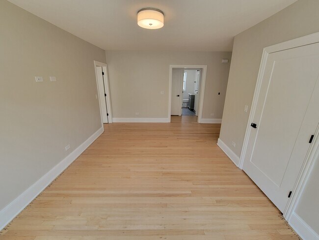 Foto del edificio - 6418 N Richmond St