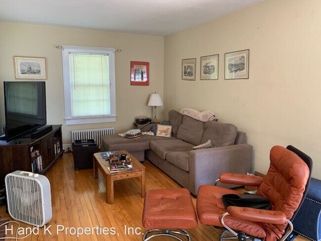 Building Photo - 3 br, 2.5 bath House - 27 Westside Court
