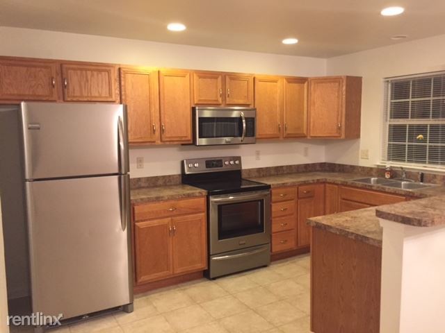 Primary Photo - 3 br, 2.5 bath Townhome - Hawthorn Ridge