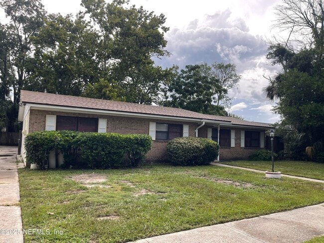 Building Photo - 3528 Jacona Dr