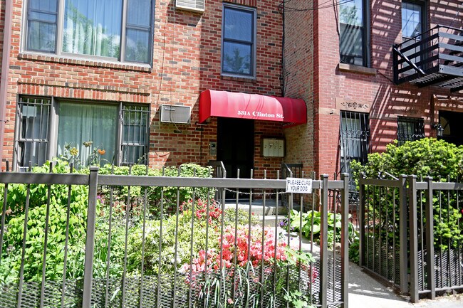 Building Photo - 529-531 Clinton St