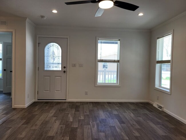 Foto del edificio - 1143 Bayside Rd