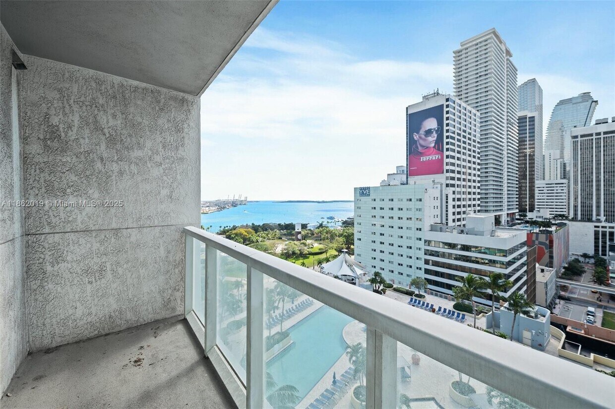 Primary Photo - 244 Biscayne Blvd