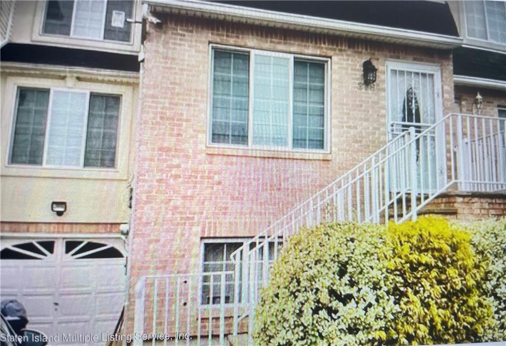 379 Englewood Ave, Staten Island, NY 10312 Room for Rent in Staten