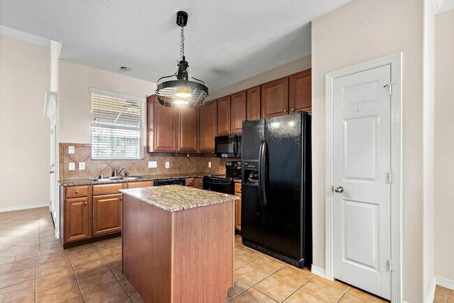 Foto del edificio - 816 Sterling Creek Cir