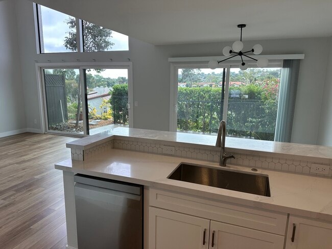 Building Photo - 1043 Santa Helena Park Ct