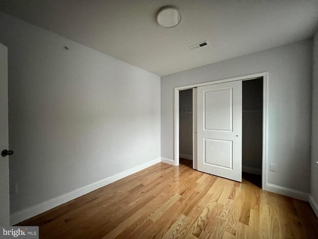Building Photo - 433 N 40th St