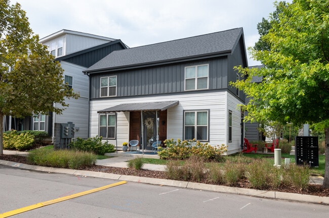 Photo - 645 Nashua Ln Townhome
