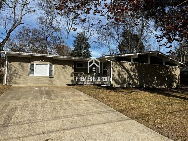 Foto del edificio - 2322 Rodgers Dr NE - FIRST MONTH'S RENT FREE!