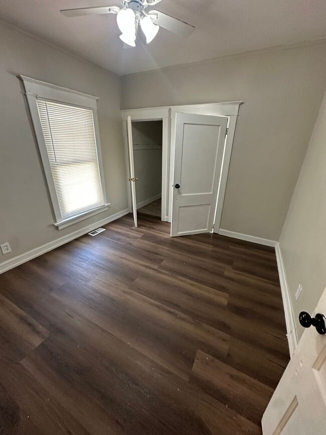 Building Photo - 4 bedroom