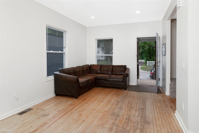 Building Photo - 6 br, 3 bath House - 1213 Prospect St