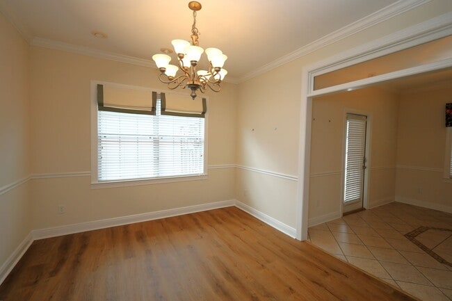 Foto del edificio - 3337 Noble Wy