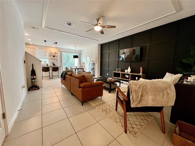 Foto del edificio - 6874 Tussilago Way