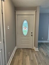 Building Photo - 228 Oak Manor Dr