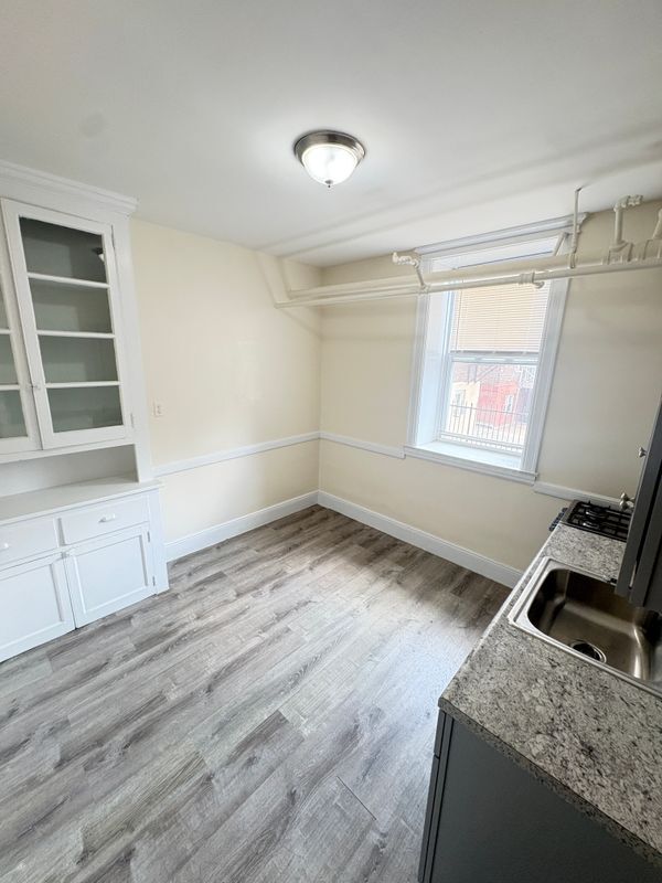 Foto del edificio - 6608 Hudson Ave