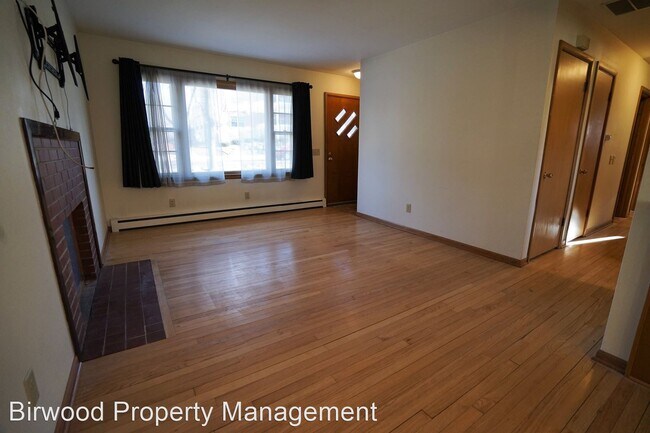 Foto del edificio - 4 br, 2 bath House - 206 Frost Woods Rd