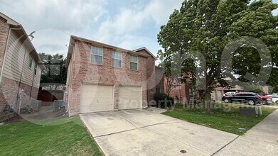 Building Photo - 2208 Lanshire Dr