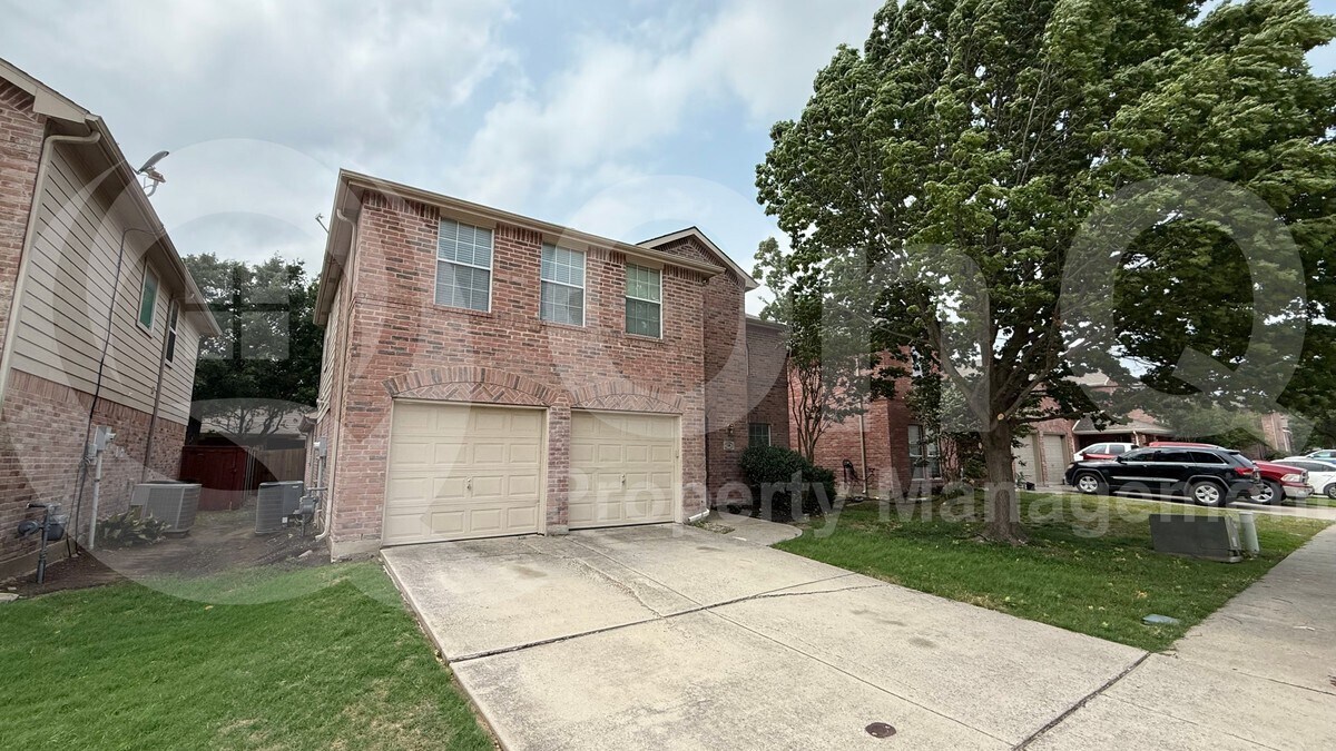 Foto principal - 2208 Lanshire Dr
