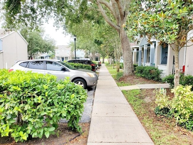 Foto del edificio - 1513 Deer Tree Ln