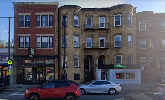 Primary Photo - 752 Huntington Ave