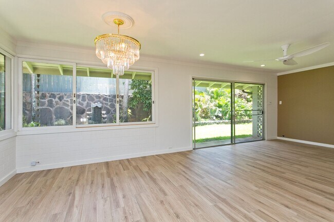 Foto del edificio - 44-12 Kaimalu Pl