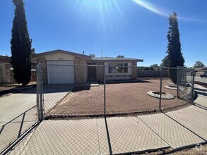 Building Photo - 1540 Raphael Cir