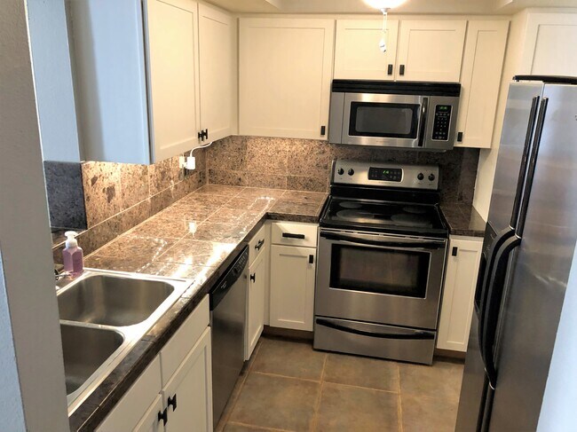 Foto del edificio - 5621 N 79th St