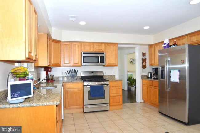 Building Photo - 3233 Wildmere Pl